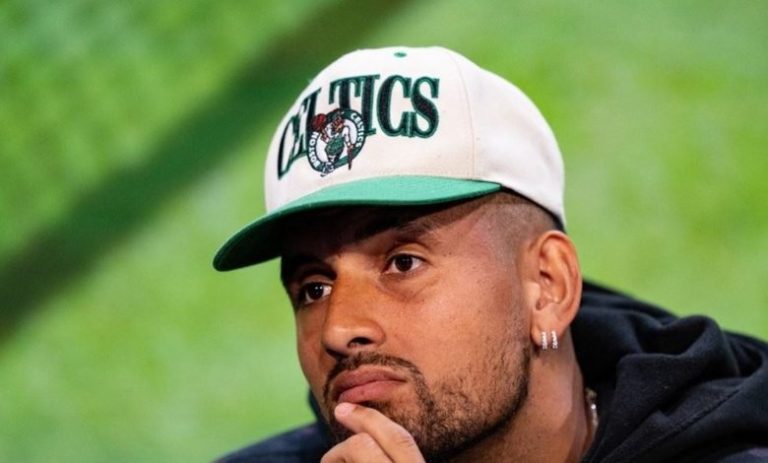 كيريوس يشيد بألكاراز: لاعب منضبط للغاية