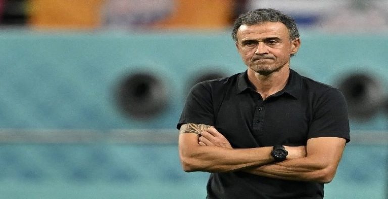 انريكي يثير الجدل حول علاقته بباريس سان جيرمان