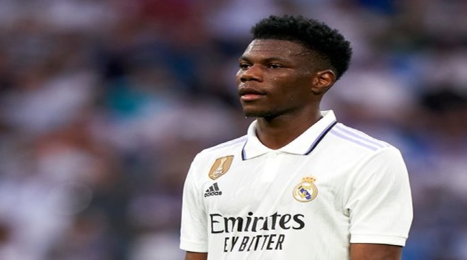 بايرن ميونيخ يراقب عدم استقرار تشواميني في ريال مدريد