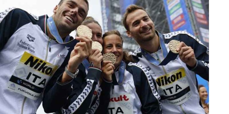 ميدالية ذهبية لايطاليا في بطولة العالم للسباحة