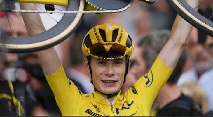 فينغيغارد يحتفظ بلقب طواف فرنسا للعام الثاني على التوالي