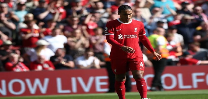 فان دايك يحدد أزمة ليفربول في الموسم الماضي