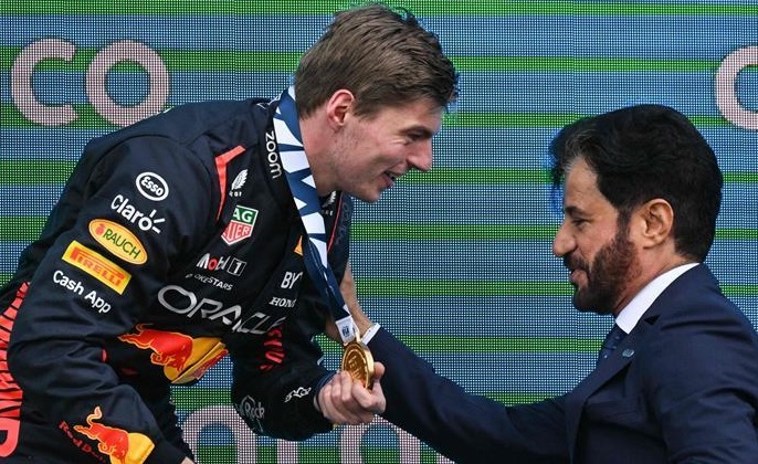 فرستابن يواصل هيمنته على الفورمولا1 ويحصد جائزة بريطانيا