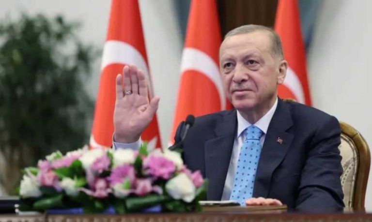 إردوغان يلتقي محمود عباس ونتنياهو بشكل منفصل