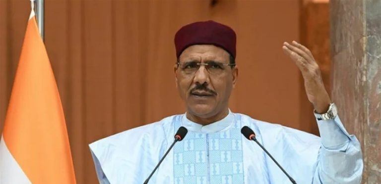 الإتحاد الأوروبي يطالب بالإفراج الفوري عن رئيس النيجر