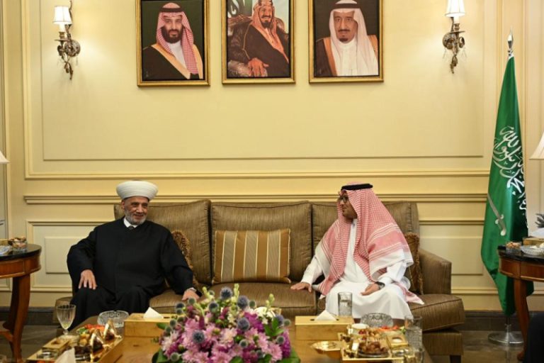 السعوديّة تُمدّد لدريان: الأمرُ لي في دار الفتوى