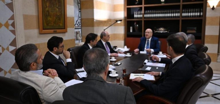 نواب حاكم “المركزي”: نُثمّن تأمين المتطلّبات نيابياً وحكومياً وقانونياً