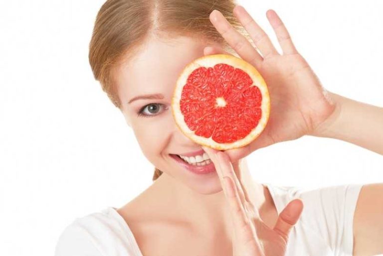 فاكهة يؤدي تناولها إلى خسارة الوزن