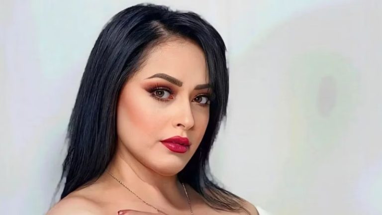 من ينتحل صفة مدير أعمال هند عاكف؟