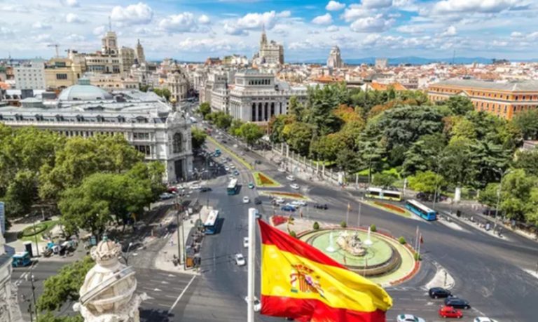 إنتخابات عامة في إسبانيا.. وأرجحية بتقدم “الحزب الشعبي”