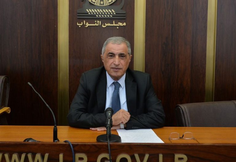 قاسم هاشم: لننتظر ما يحمله لودريان