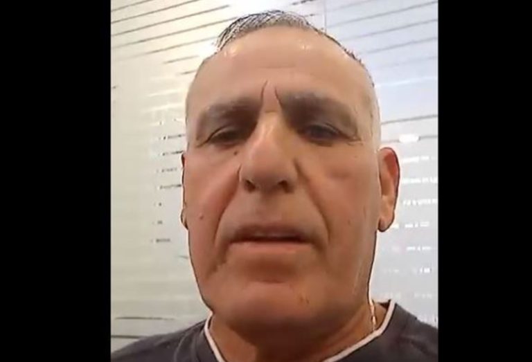 بالفيديو.. مودع يقتحم “بنك مصر ولبنان”