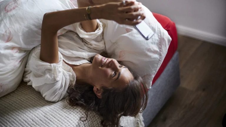 مخاطر المكوث في السرير لمدة طويلة