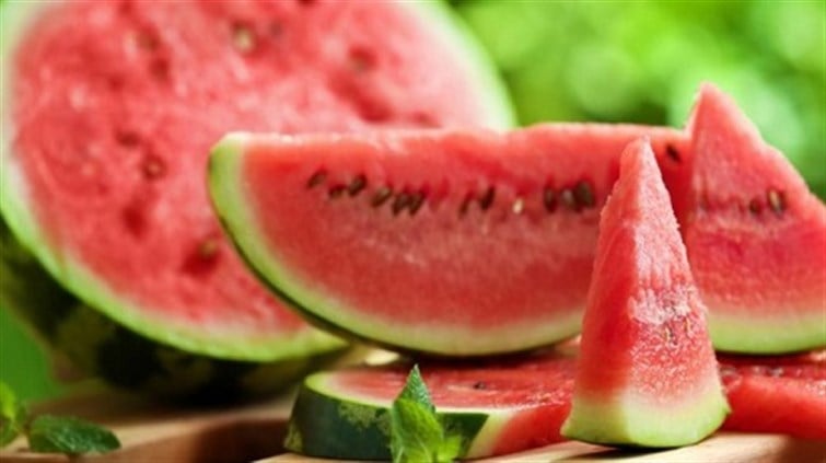 رغم فوائدها.. متى تكون حمية البطيخ الأحمر مضرّة؟