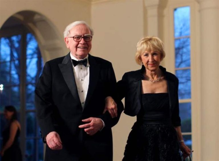 4 دولار سعر فنجان القهوة.. وزوجة الملياردير تعترض