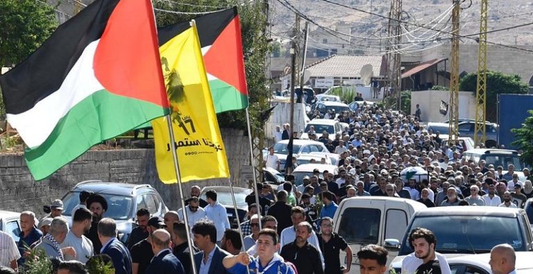 بالصور: تشييع مهيب لطلال سلمان في شمسطار