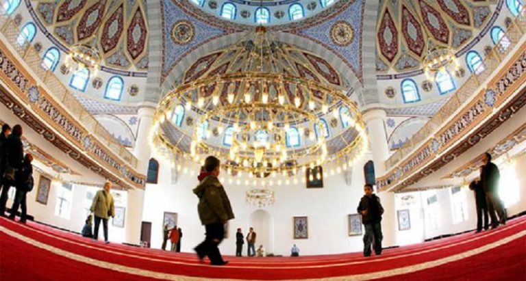 رسائل تهديد تقلق المسلمين في ألمانيا