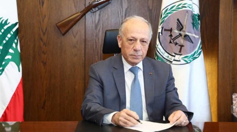 وزير الدفاع: البستاني مستمر بإعطاء المشورة القانونية