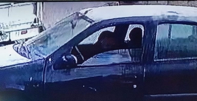 بالفيديو: محاولة فاشلة لسرقة سيارة!