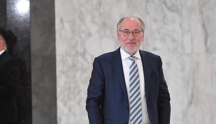 الحلبي يوقع مستحقات جميع المتعاقدين