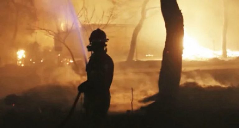 حصيلة حرائق اليونان تصل إلى 18 جثة!