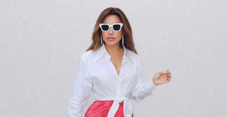 بالصور.. نجوى كرم بإطلالة صيفية من توقيع Dolce And Gabbana