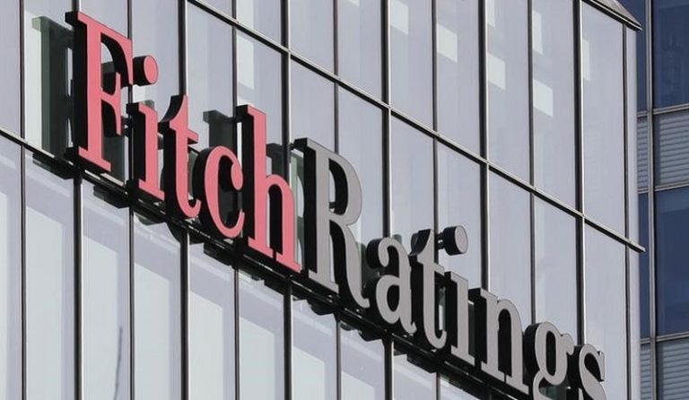 “فيتش” تخفض تصنيف لبنان الائتماني بالليرة إلى حالة التخلف عن الدفع
