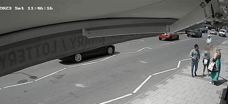 بالفيديو.. إمرأة تُنقذ مراهقة من مصير مجهول!