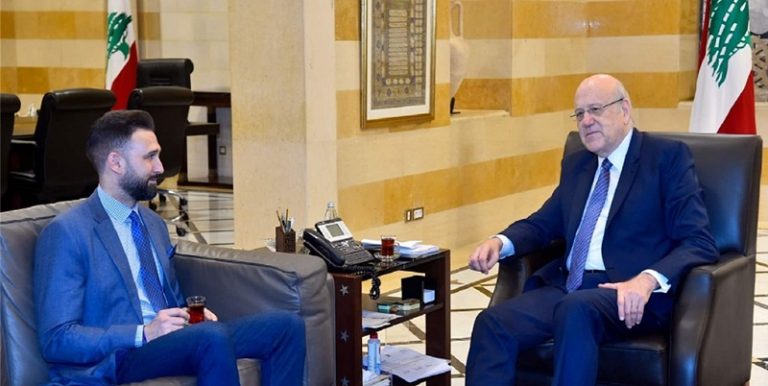 خلوة بين جنبلاط وميقاتي