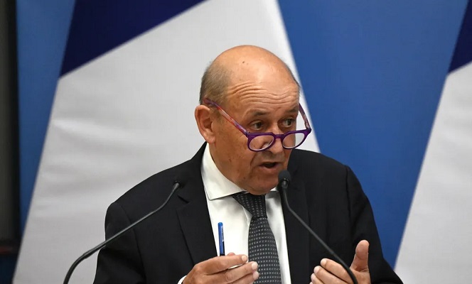 لودريان التقى مسؤولين من “حزب الله” للتهدئة جنوباً