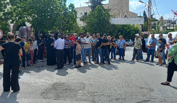 تظاهرة ضد معامل حرق الإطارات في الكفور ـ تول