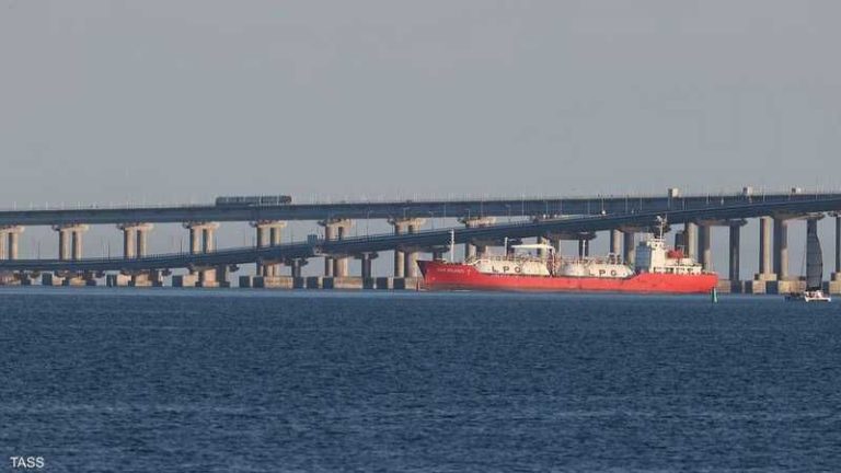 هجوم على ناقلة نفط روسية