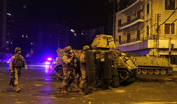 مداهمات للجيش واشتباك في طرابلس