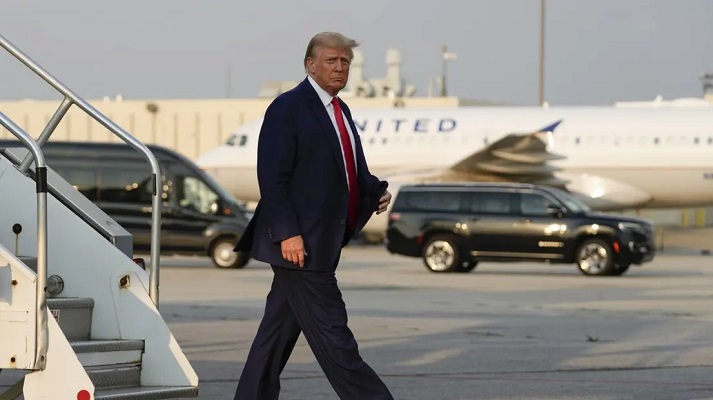 بالفيديو ـ ترامب يدخل السجن ويخرج.. مؤقتاً؟