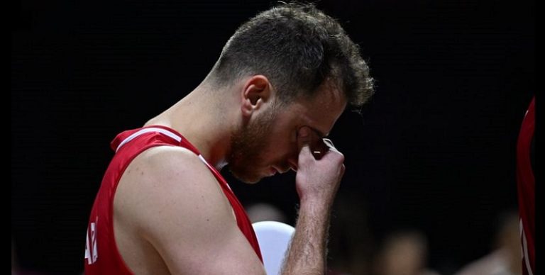 عذراً وائل عرقجي.. من حقنا أن نحزن!