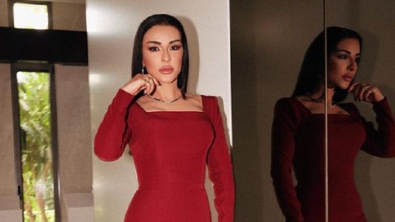 ماغي بوغصن في اطلالة عصرية