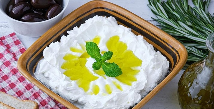 بالصور.. ‏تعليق التداول بصنفين من اللبنة والجبنة