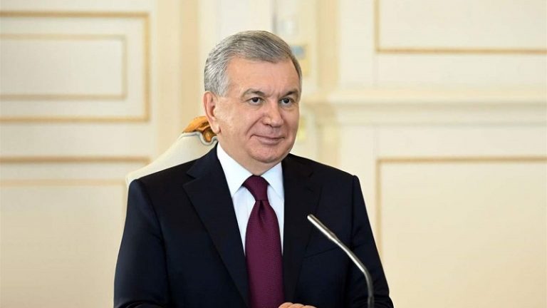 رئيس أوزباكستان يعين ابنته مستشارة له