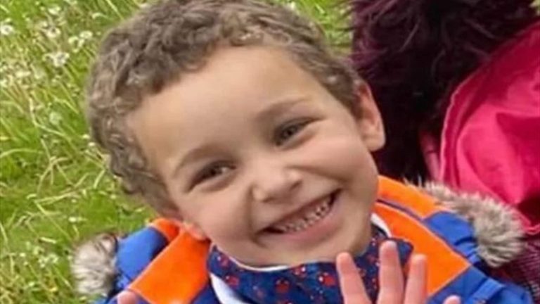 تعذيب طفل حتى الموت في بريطانيا!