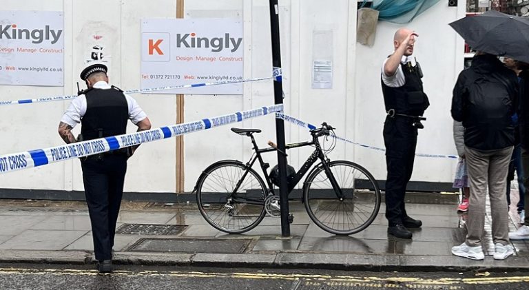 بالصور.. عملية طعن في بريطانيا