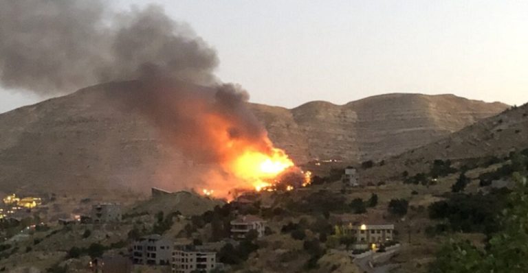 بالفيديو: حريق بمطعم شهير في فاريا