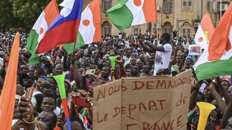 النيجر تمهل السفير الفرنسي 48 ساعة لمغادرة البلاد