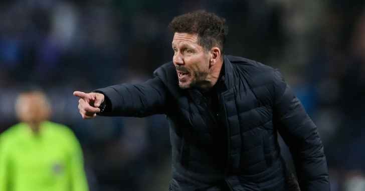 سيميوني يهاجم إنفاق الدوري السعودي: يشكل خطراً على فريقي