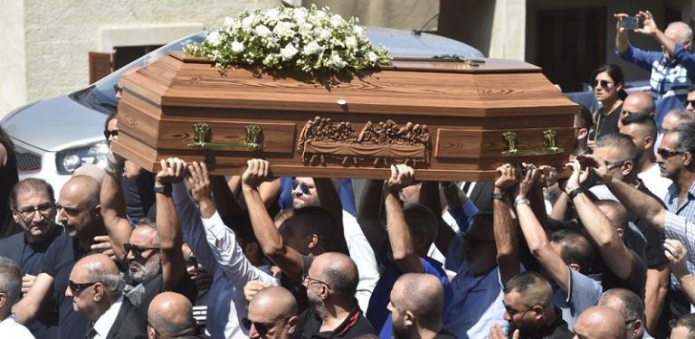 مسلحون ورصاص في الهواء في تشييع بجاني!