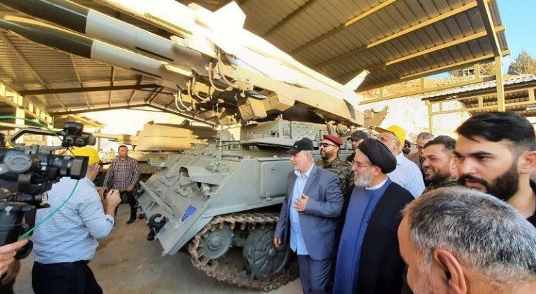 بالفيديو: دبابات وآليات عسكرية.. متحف للحزب في بعلبك