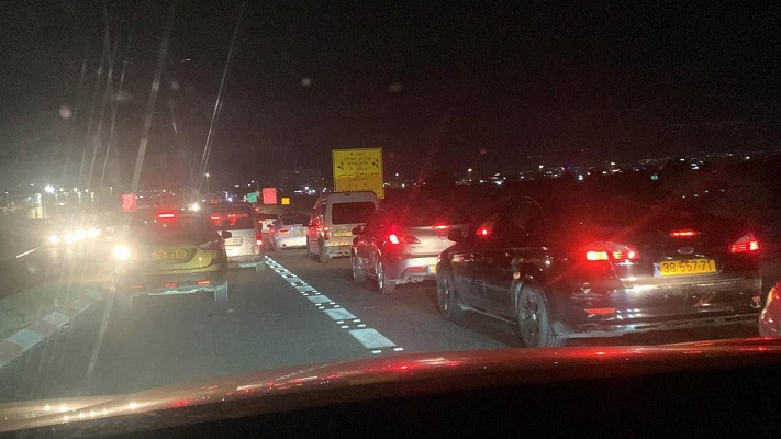 إطلاق نار يستهدف مركبة للمستوطنين قرب أريحا