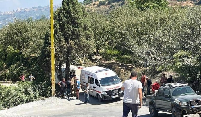 جريح بإنقلاب باص في الضنية