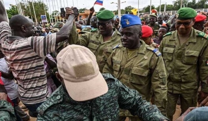 المجلس العسكري في النيجر: سنحاكم بازوم بتهمة الخيانة