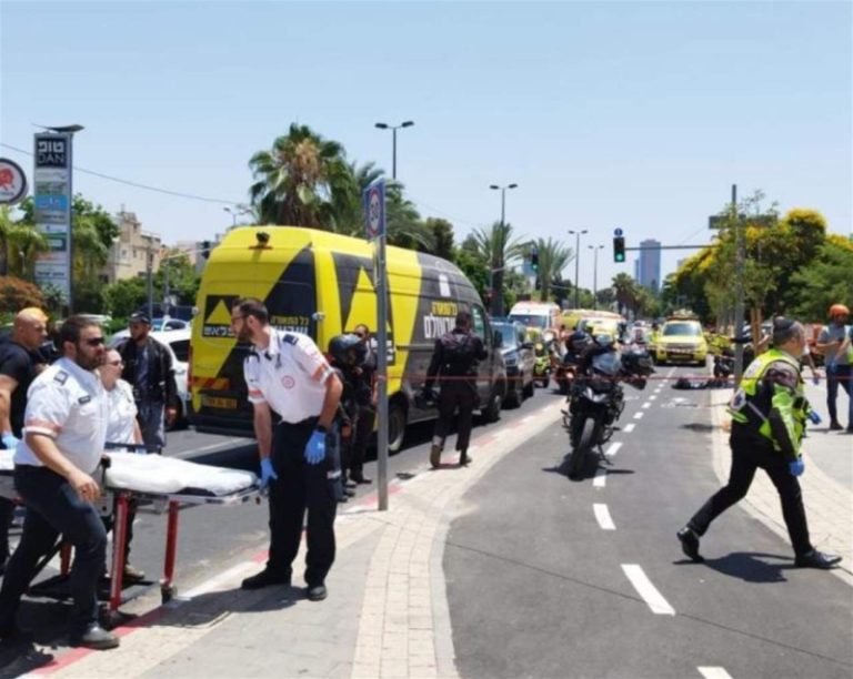 بالفيديو.. إصابة 3 مستوطنين بعملية دهس في رام الله