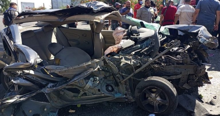 بالصور: 6 جرحى بحادث سير مروّع في الجية